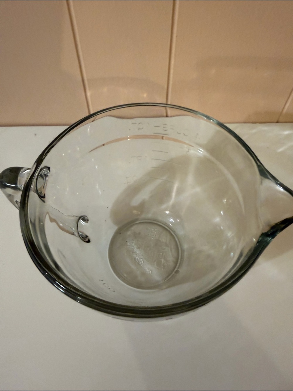 Pampered chef 1 qt 4 cups clear Glass Measuring Bowl with Pour Spout - Picture 3 of 4